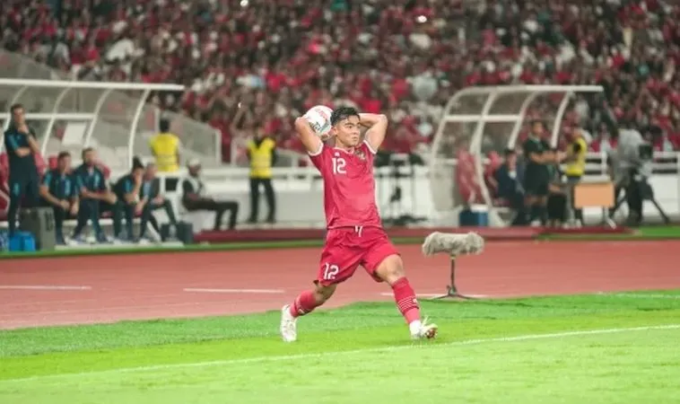 Hướng Dẫn Chơi Kèo Ném Biên Bóng Đá Hiệu Quả 1 kèo ném biên